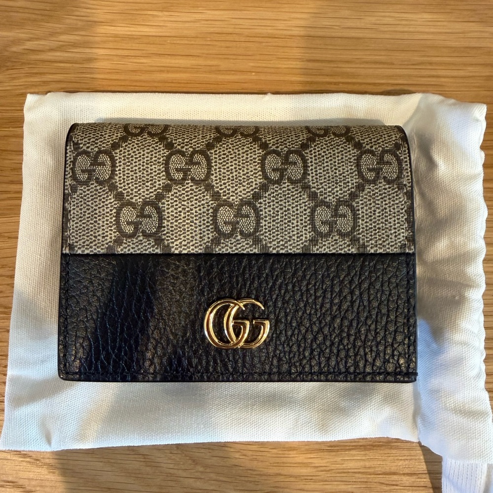 Gucci Beige and Black GG Leather Wallet